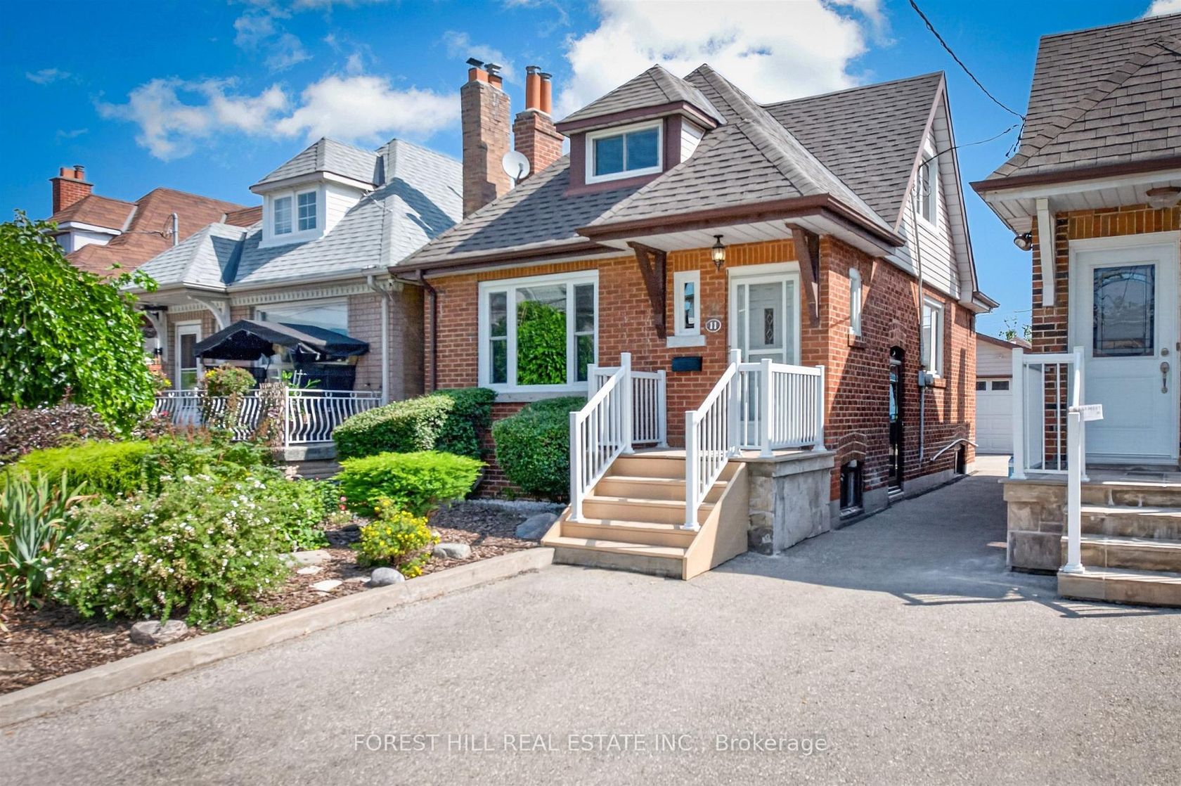 11 Yarrow Road, Eglinton West, Toronto photo 9