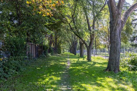 Photo 5 at 44 Thirteenth Street, New Toronto, Toronto