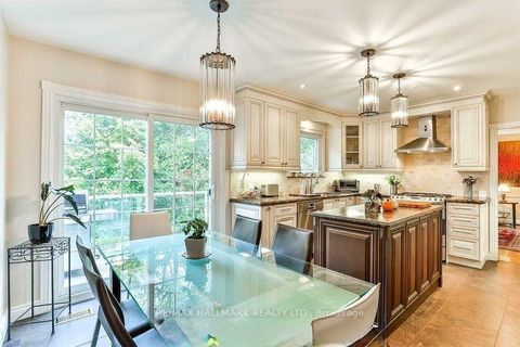 Photo 3 at 30 Medalist Road, Windfields, Toronto