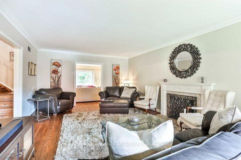 Photo 9 at 30 Medalist Road, Windfields, Toronto