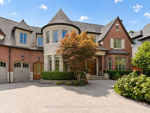 Photo 1 at 21 Don Ridge Drive, Windfields, Toronto