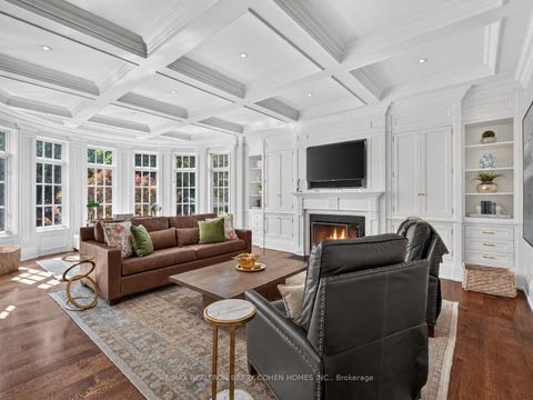 Photo 8 at 21 Don Ridge Drive, Windfields, Toronto