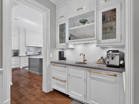 Photo 19 at 21 Don Ridge Drive, Windfields, Toronto