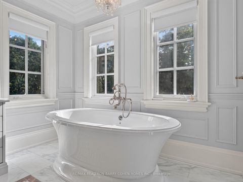 Photo 27 at 21 Don Ridge Drive, Windfields, Toronto