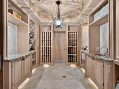 Photo 38 at 21 Don Ridge Drive, Windfields, Toronto