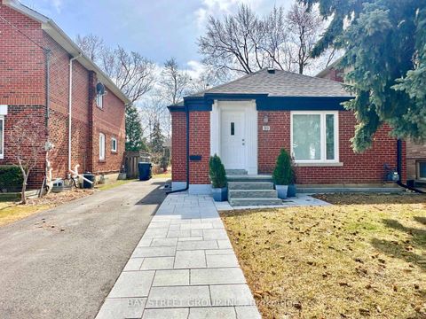 Photo 2 at 99 Park Home Avenue, Willowdale West, Toronto