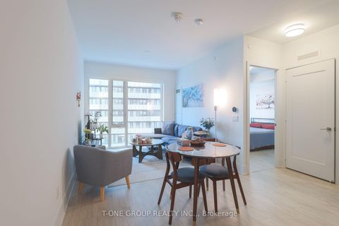 Photo 3 at 815 - 470 Front Street W, Waterfront Communities C1, Toronto