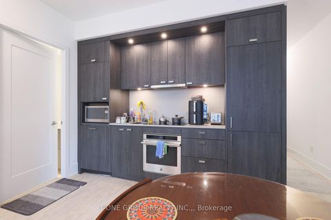 Photo 11 at 815 - 470 Front Street W, Waterfront Communities C1, Toronto