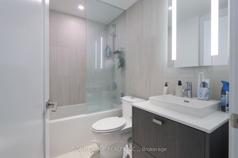 Photo 14 at 815 - 470 Front Street W, Waterfront Communities C1, Toronto