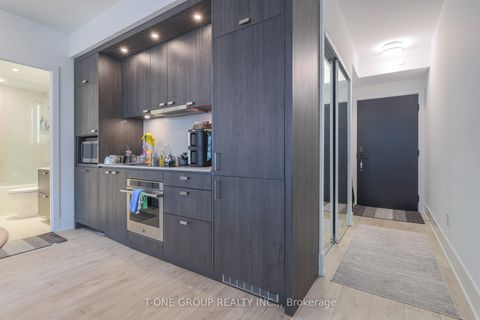 Photo 16 at 815 - 470 Front Street W, Waterfront Communities C1, Toronto