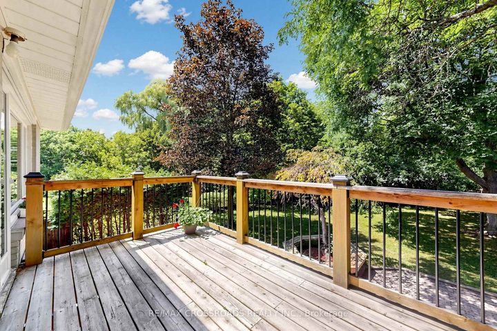 Photo 17 at 15 Alamosa Drive, Bayview Village, Toronto