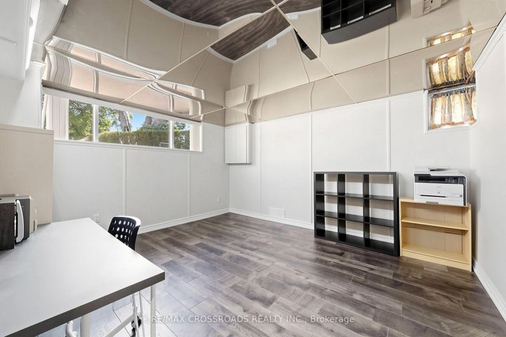 Photo 27 at 15 Alamosa Drive, Bayview Village, Toronto