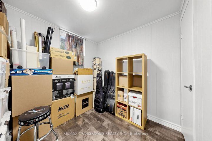 Photo 31 at 15 Alamosa Drive, Bayview Village, Toronto