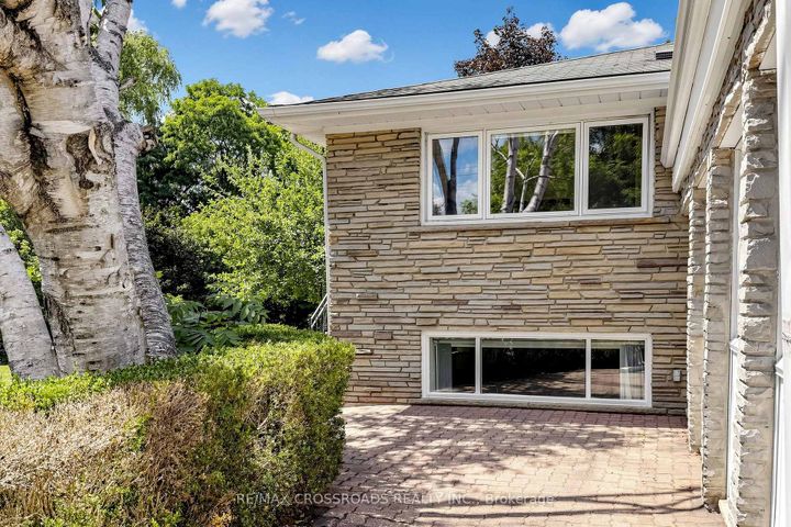 Photo 39 at 15 Alamosa Drive, Bayview Village, Toronto