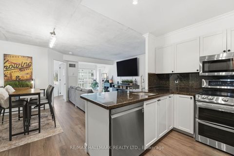 Photo 5 at 705 - 600 Queens Quay W, Waterfront Communities C1, Toronto