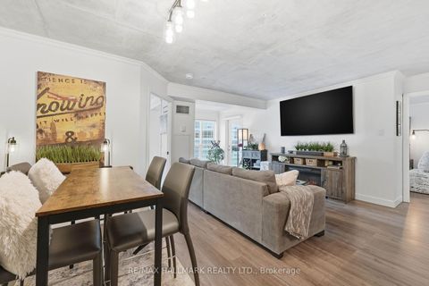 Photo 6 at 705 - 600 Queens Quay W, Waterfront Communities C1, Toronto
