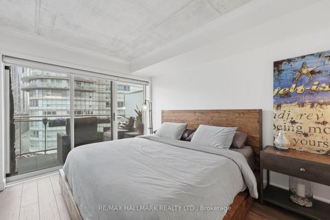 Photo 10 at 705 - 600 Queens Quay W, Waterfront Communities C1, Toronto