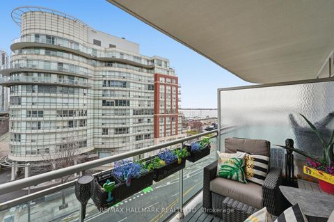 Photo 23 at 705 - 600 Queens Quay W, Waterfront Communities C1, Toronto