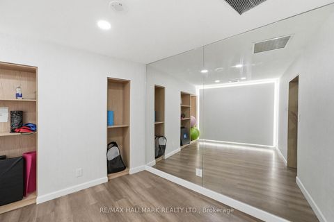 Photo 32 at 705 - 600 Queens Quay W, Waterfront Communities C1, Toronto
