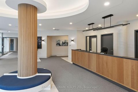 Photo 36 at 705 - 600 Queens Quay W, Waterfront Communities C1, Toronto