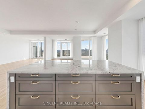 Photo 12 at 2737 - 20 Inn On The Park Drive, Don Mills, Toronto