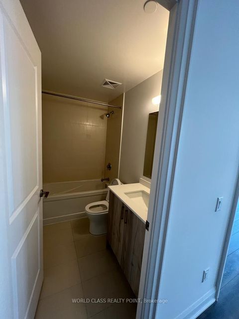 Photo 5 at 1511 - 20 Gatineau Drive, Beverley Glen, Vaughan