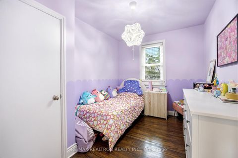 Photo 8 at 149 Fairholme Avenue, Lawrence, Toronto