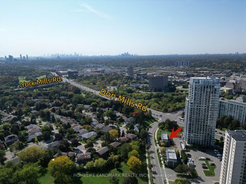 Photo 1 at TH12 - 18 Graydon Hall Drive, Donalda, Toronto