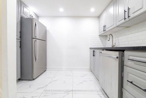 Photo 4 at 214 - 2466 Eglinton Avenue E, Eglinton East, Toronto