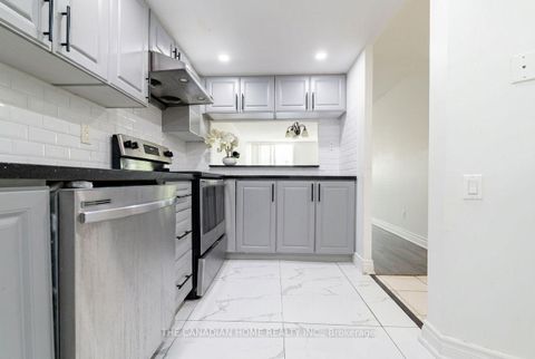 Photo 5 at 214 - 2466 Eglinton Avenue E, Eglinton East, Toronto