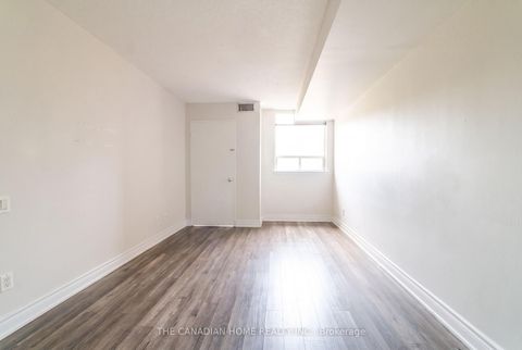 Photo 11 at 214 - 2466 Eglinton Avenue E, Eglinton East, Toronto