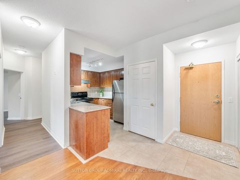 Photo 3 at 215 - 1 Maison Parc Court, Lakeview Estates, Vaughan
