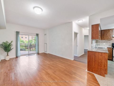 Photo 4 at 215 - 1 Maison Parc Court, Lakeview Estates, Vaughan