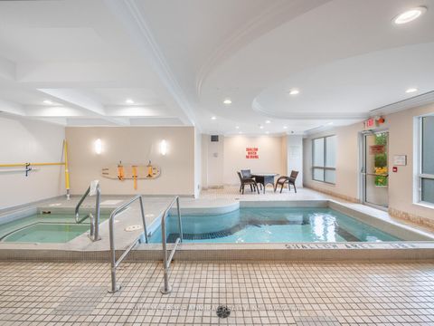 Photo 24 at 215 - 1 Maison Parc Court, Lakeview Estates, Vaughan