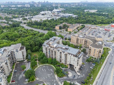 Photo 29 at 215 - 1 Maison Parc Court, Lakeview Estates, Vaughan