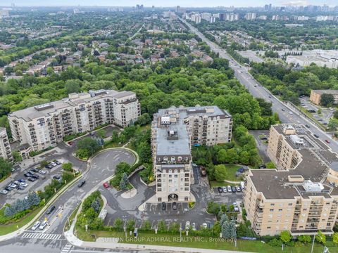 Photo 30 at 215 - 1 Maison Parc Court, Lakeview Estates, Vaughan