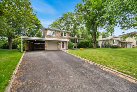 Photo 1 at 17 Greenyards Drive, Newtonbrook East, Toronto