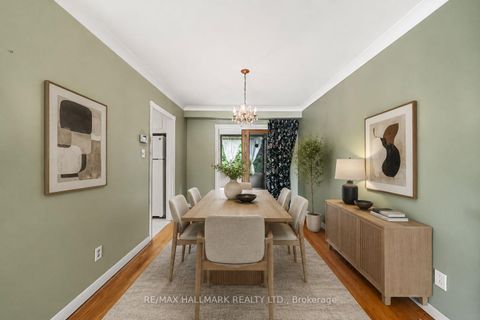 Photo 9 at 17 Greenyards Drive, Newtonbrook East, Toronto