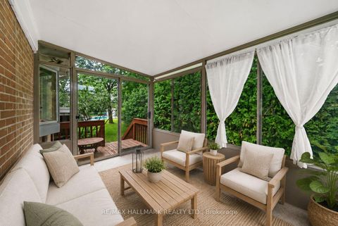Photo 14 at 17 Greenyards Drive, Newtonbrook East, Toronto