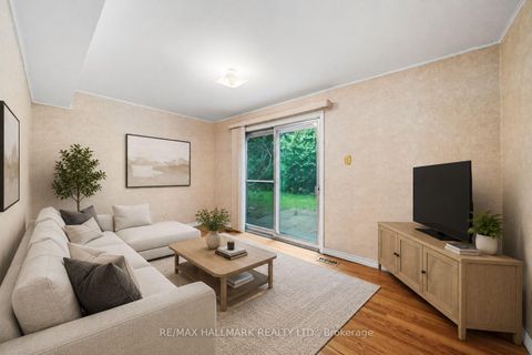 Photo 17 at 17 Greenyards Drive, Newtonbrook East, Toronto