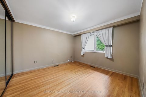 Photo 21 at 17 Greenyards Drive, Newtonbrook East, Toronto