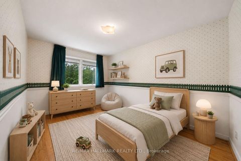 Photo 25 at 17 Greenyards Drive, Newtonbrook East, Toronto