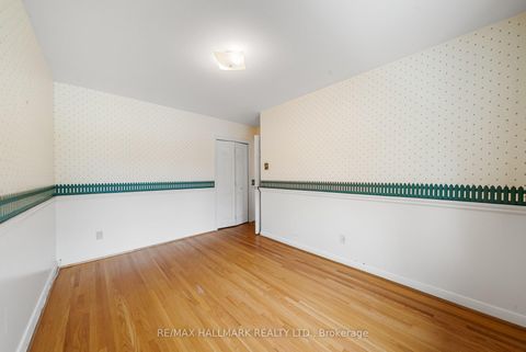 Photo 27 at 17 Greenyards Drive, Newtonbrook East, Toronto