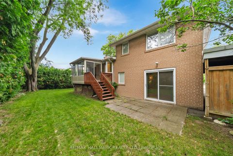 Photo 34 at 17 Greenyards Drive, Newtonbrook East, Toronto
