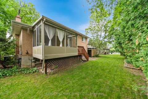 Photo 38 at 17 Greenyards Drive, Newtonbrook East, Toronto