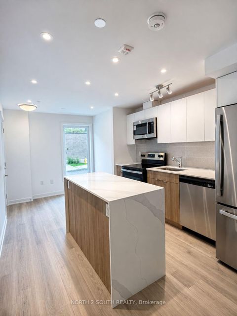 Photo 2 at 63 - 10 Calamint Lane, L'Amoreaux, Toronto