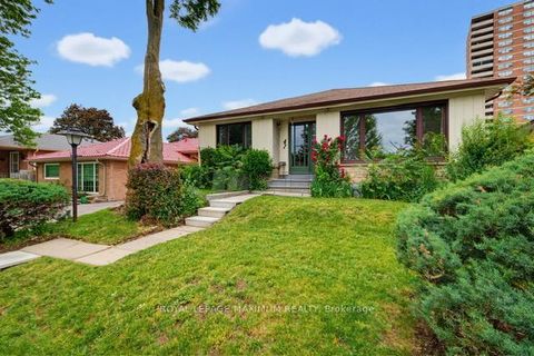 Photo 2 at 41 Strathavon Drive, Jamestown, Toronto