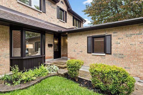 Photo 4 at 15 Closs Square, Aurora Village, Aurora