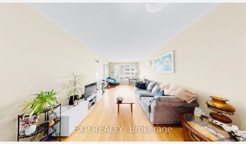 Photo 4 at 607 - 889 Bay Street, Bay Street Corridor, Toronto