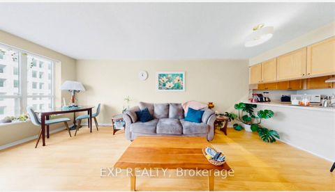 Photo 7 at 607 - 889 Bay Street, Bay Street Corridor, Toronto